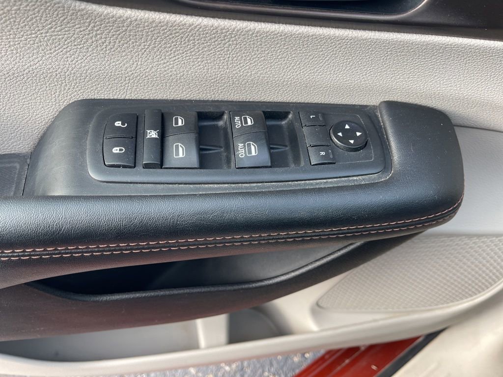 Used 2018 Chrysler Pacifica Touring Plus w/ Tire & Wheel Group image 28