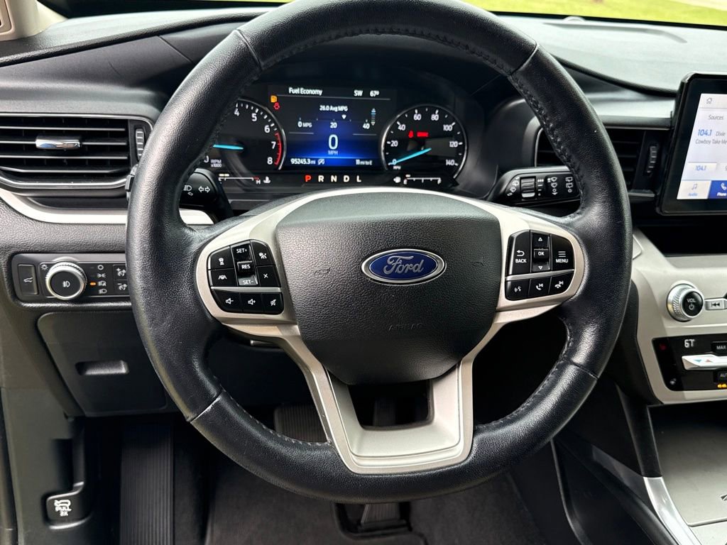 Used 2021 Ford Explorer XLT w/ Equipment Group 202A image 17
