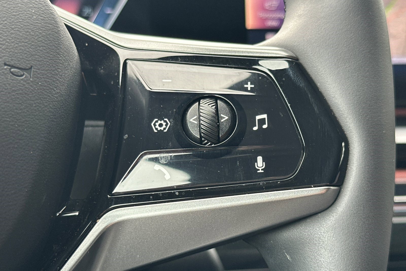 Certified 2024 BMW i5 eDrive40i w/ Premium Package image 32