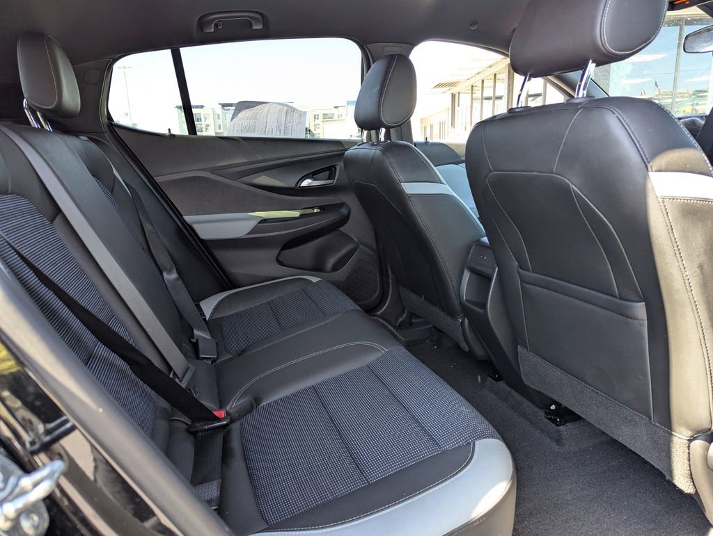 Used 2025 Buick Envista Preferred FWD image 30