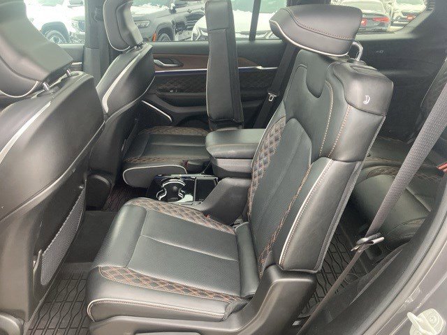 Used 2024 Jeep Grand Cherokee L Summit w/ High Altitude Package image 24