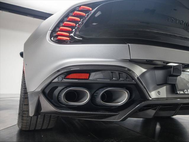 Used 2025 Aston Martin Vanquish RWD image 32