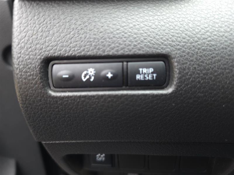 Used 2018 Nissan Rogue Sport S AWD/4WD image 45