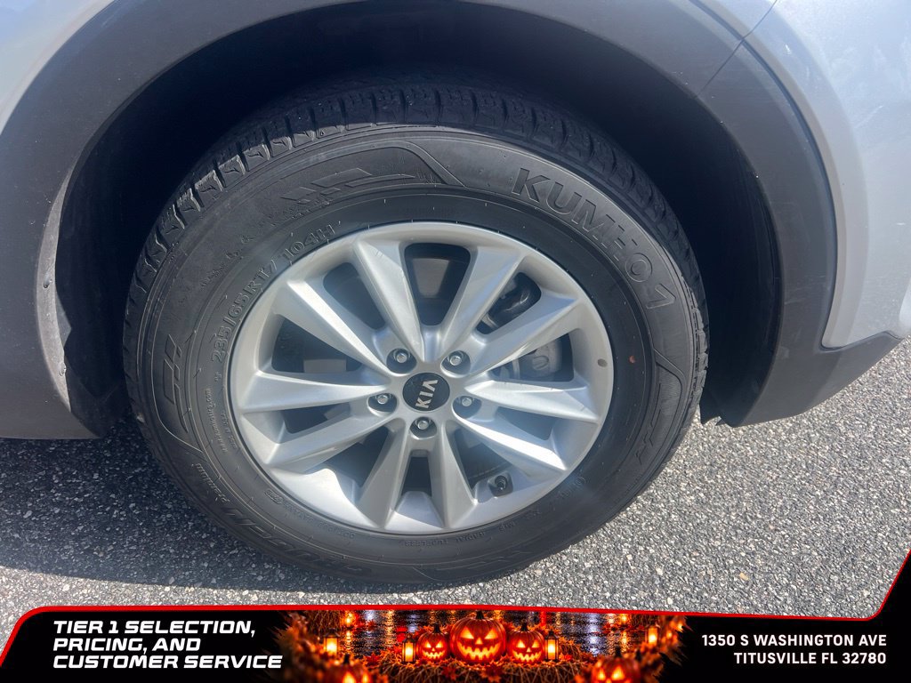 Used 2019 Kia Sorento FWD image 11