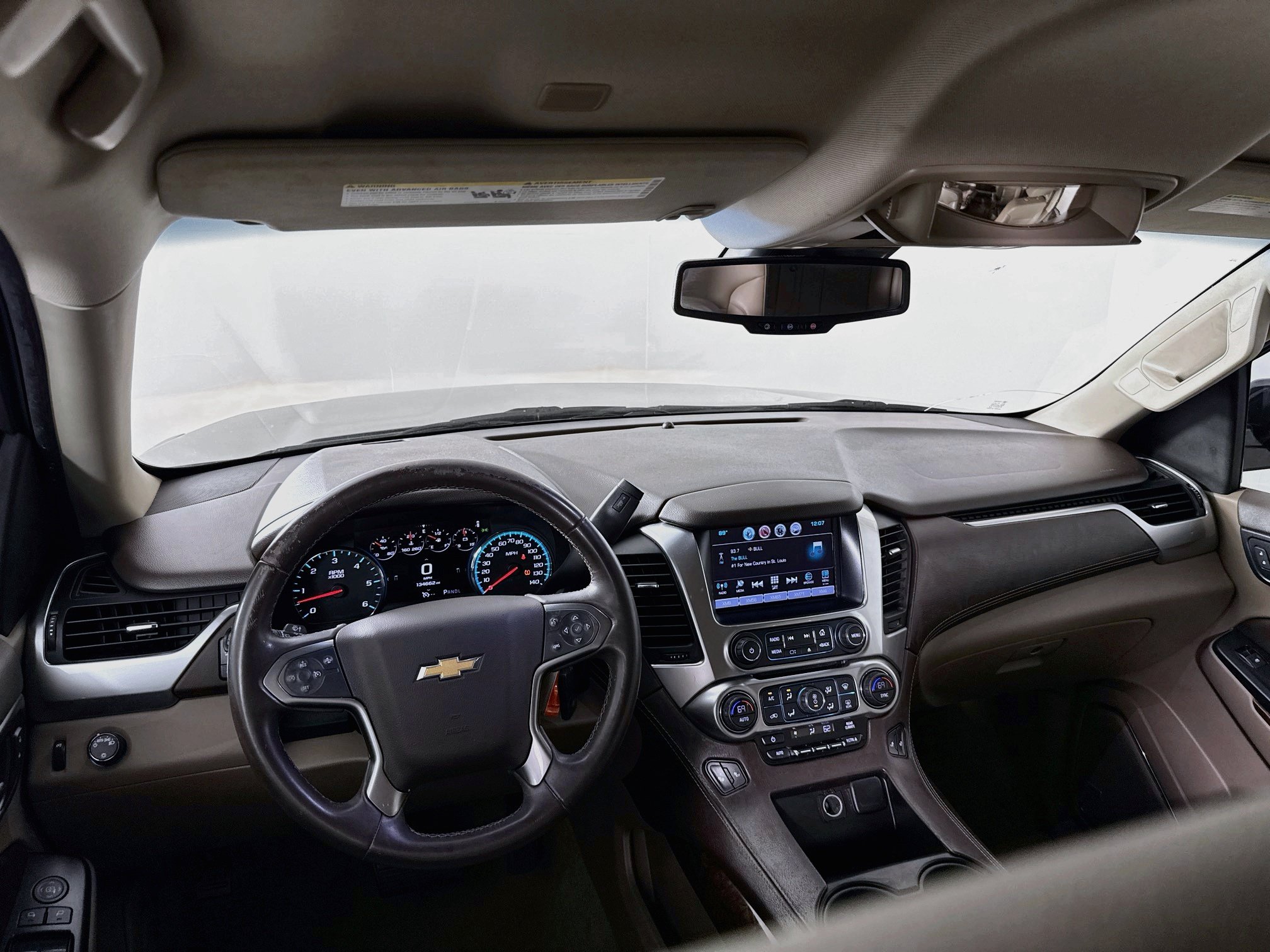 Used 2017 Chevrolet Suburban LT RWD image 23