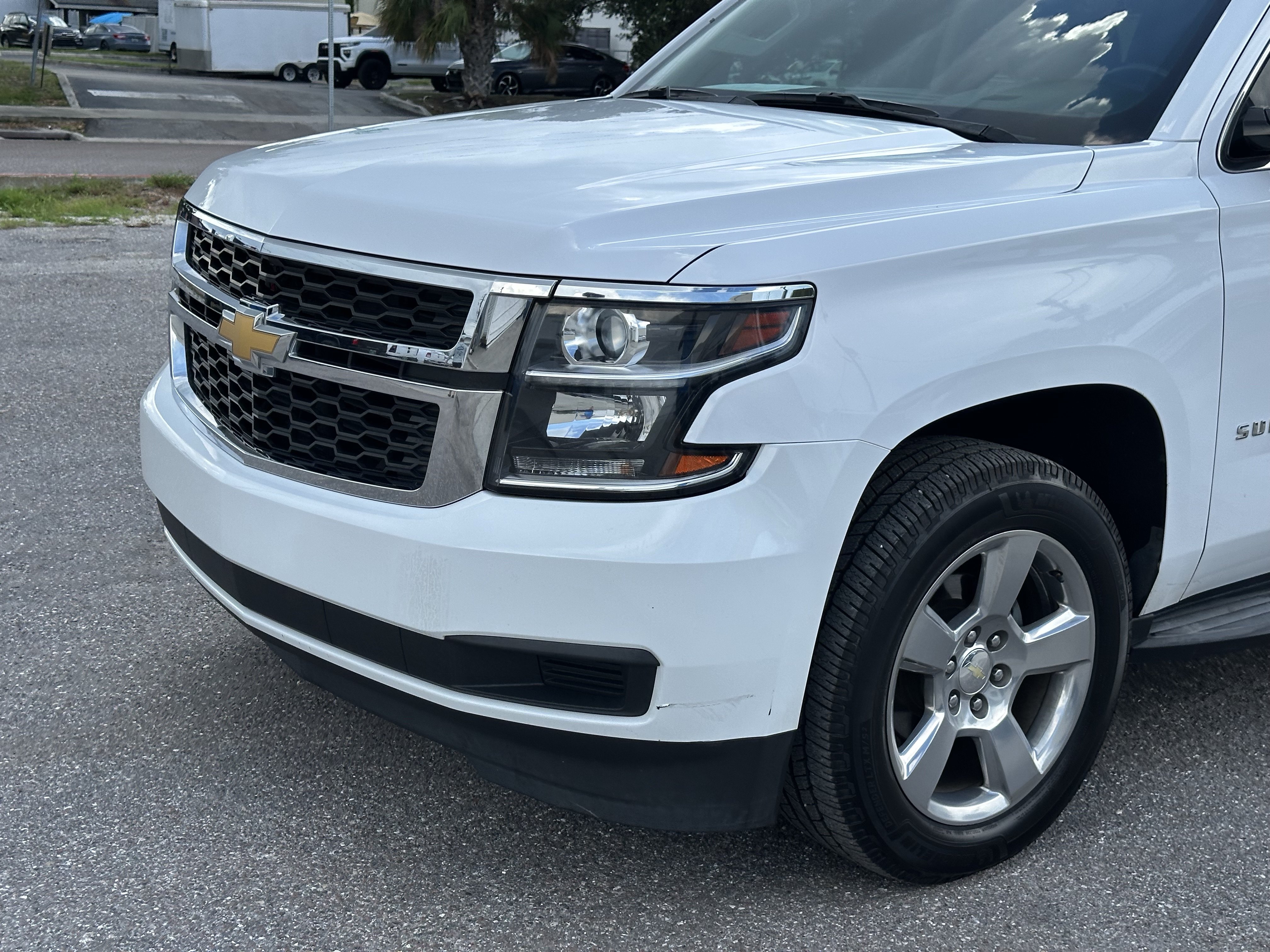 Certified 2019 Chevrolet Suburban LT RWD image 8