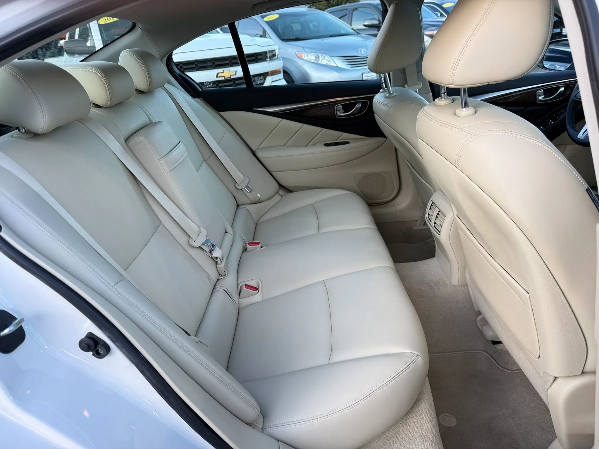Used 2019 INFINITI Q50 Luxe w/ Essential Package (3.0T Luxe) AWD/4WD image 19