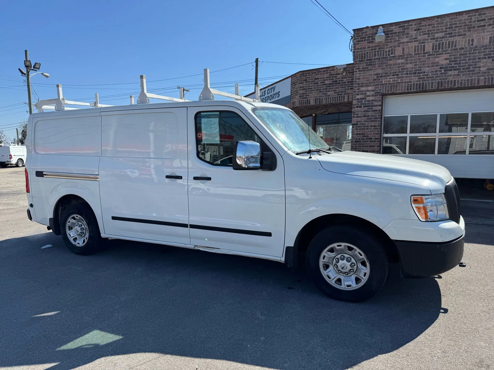 Used 2020 Nissan NV 2500 SV w/ Navigation Package image 18