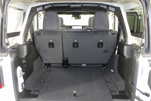 New 2026 Jeep Wrangler Unlimited Rubicon image 17