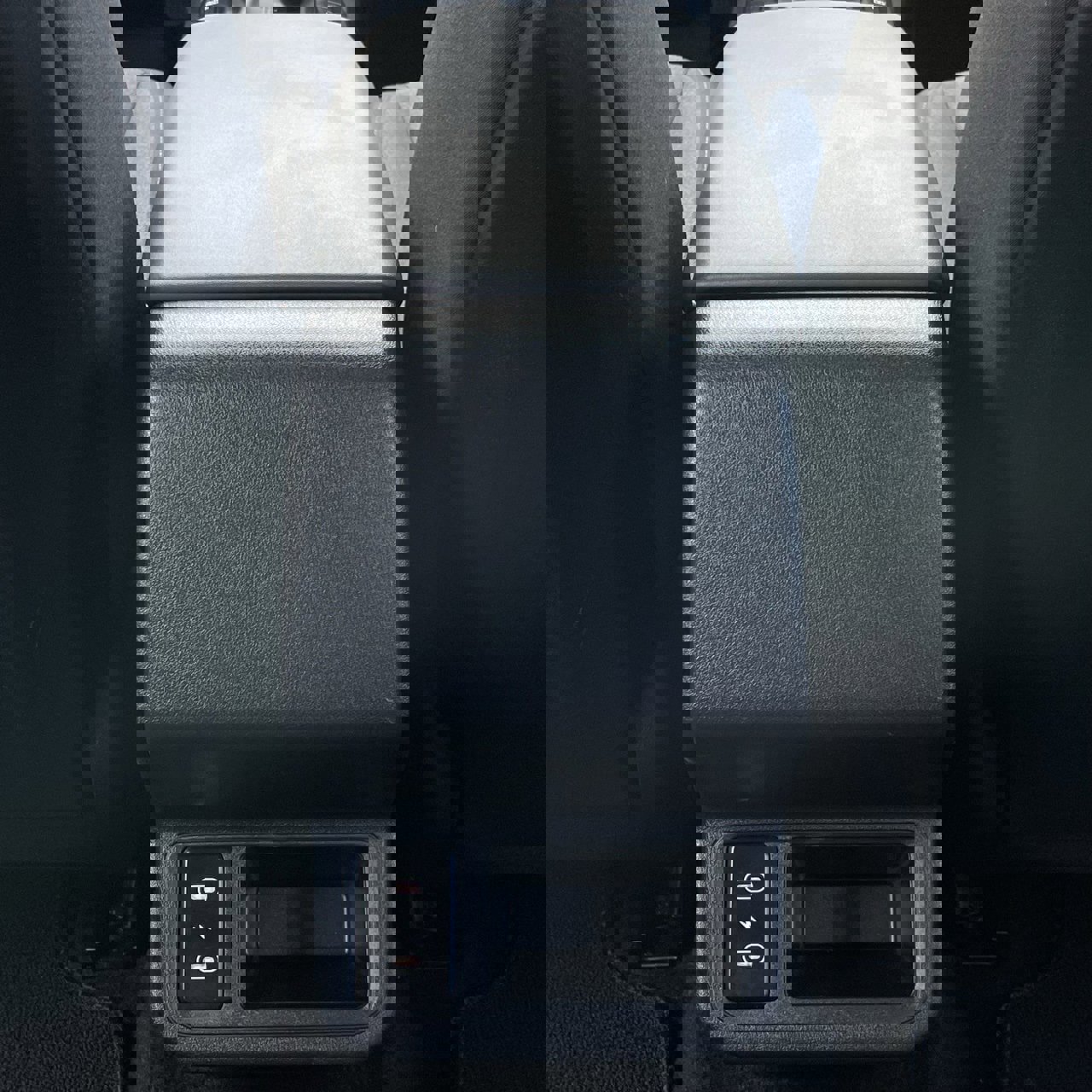 Used 2025 Kia K4 LXS image 24