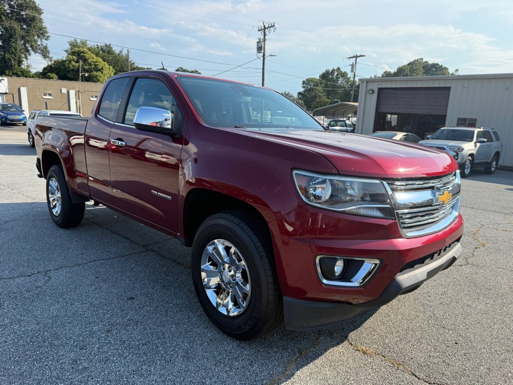 Used 2017 Chevrolet Colorado LT w/ LT Convenience Package image 3