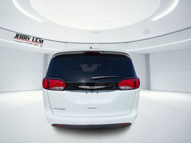 New 2026 Chrysler Voyager LX FWD image 4