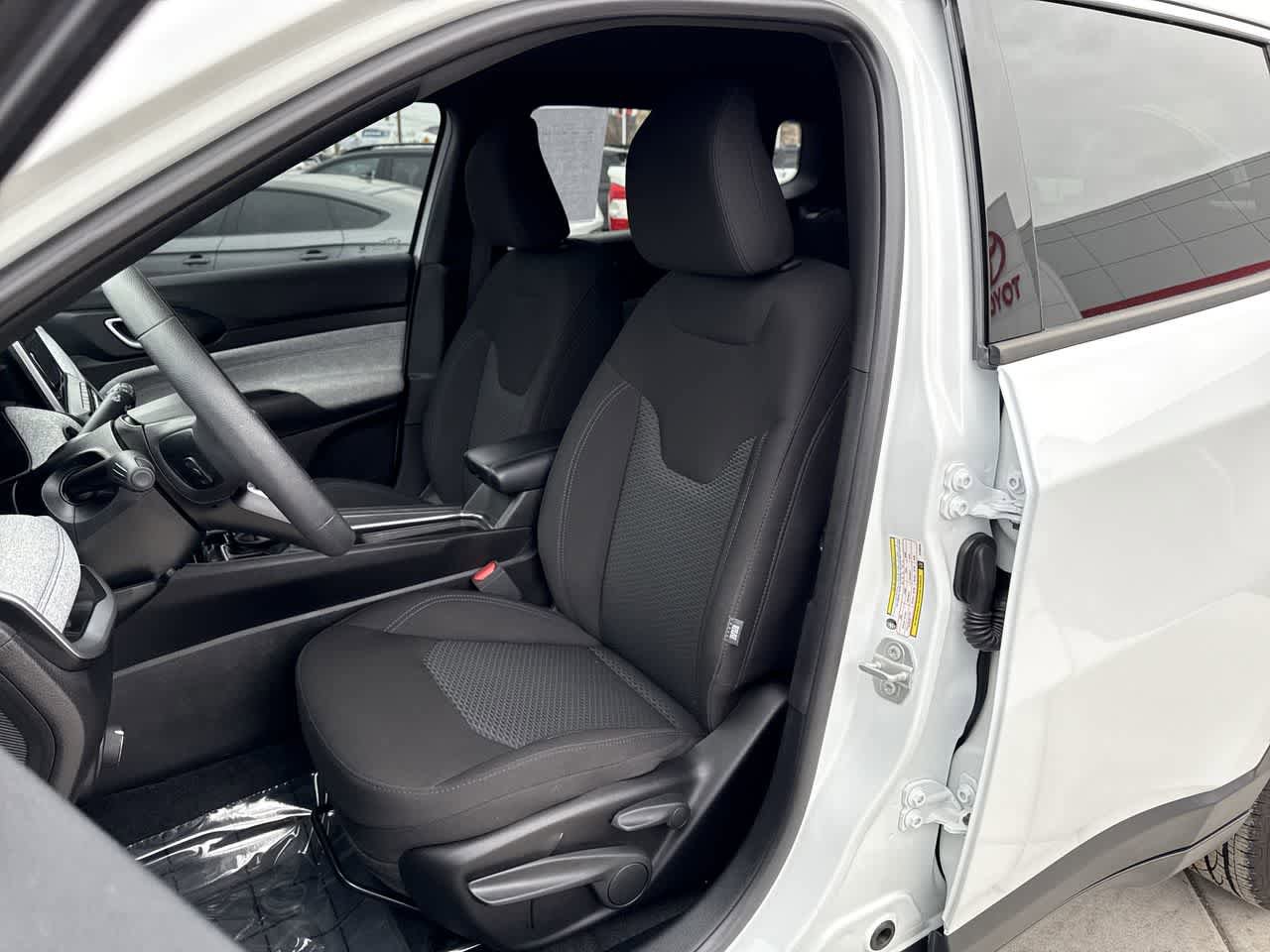 Used 2025 Jeep Compass Sport image 11