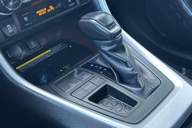 Certified 2020 Toyota RAV4 Limited FWD image 27