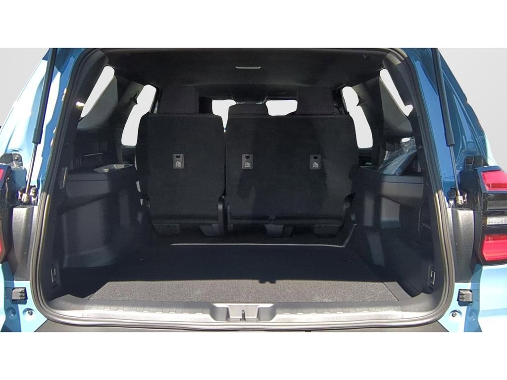 New 2026 Toyota 4Runner SR5 AWD/4WD image 9