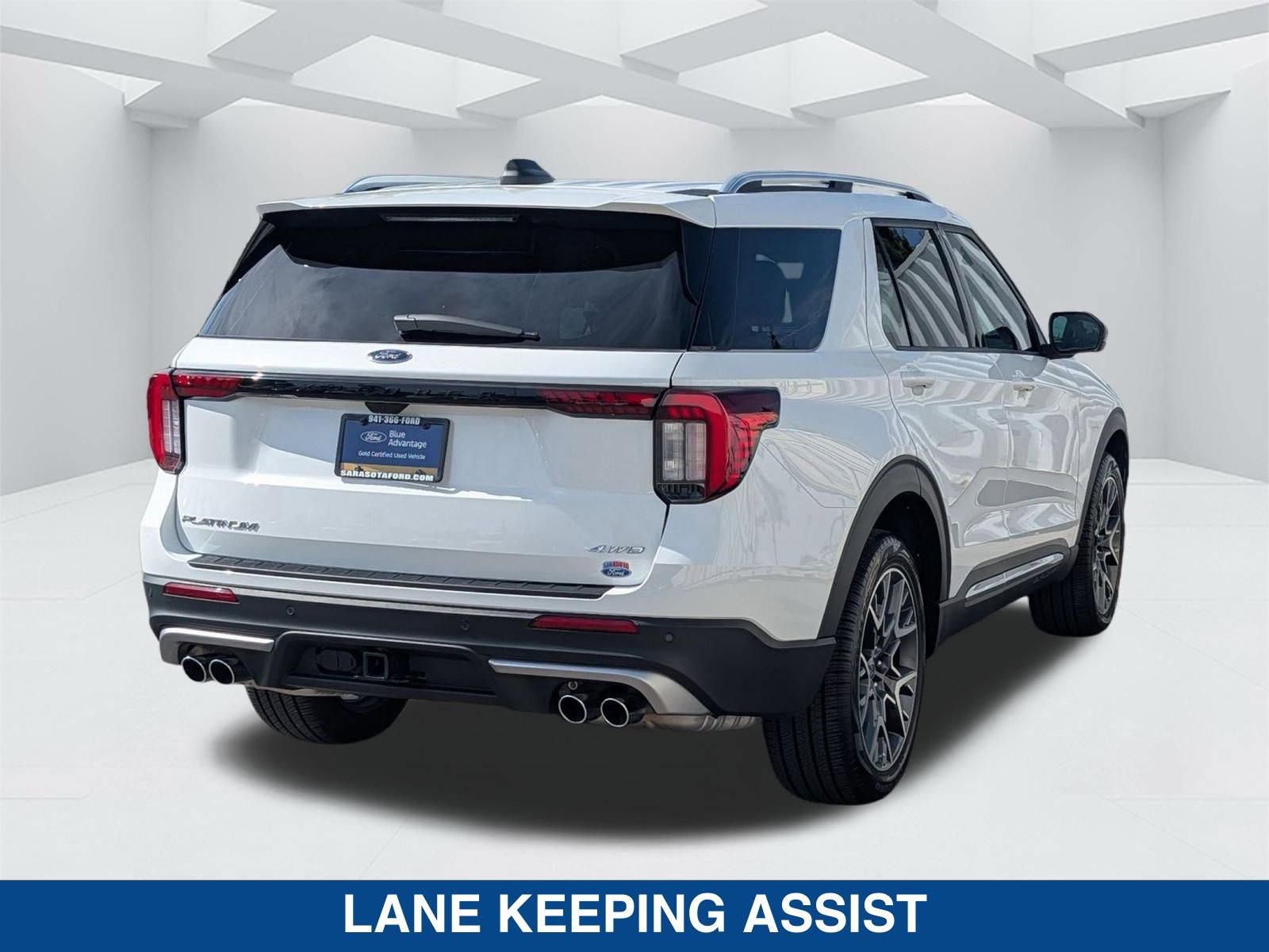Used 2025 Ford Explorer Platinum w/ Ultimate Package AWD/4WD image 4