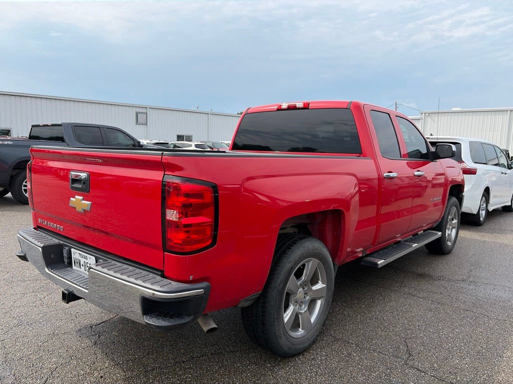 Used 2016 Chevrolet Silverado 1500 Custom w/ Custom Convenience Package RWD image 4