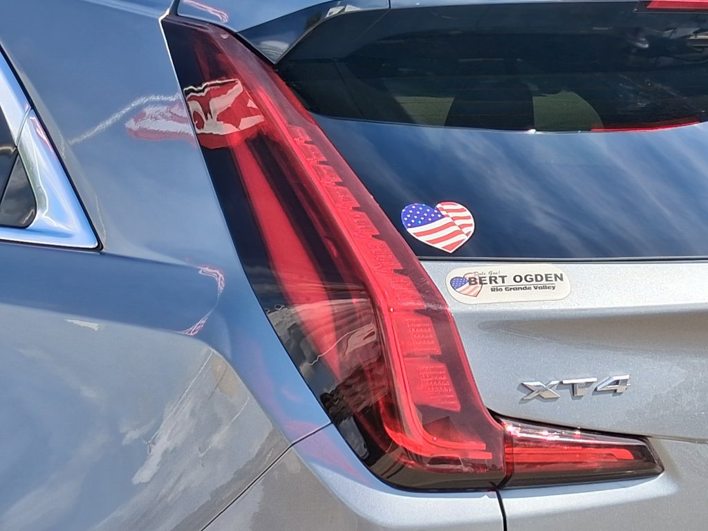Certified 2023 Cadillac XT4 Luxury FWD image 8