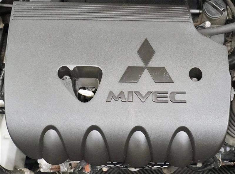 Used 2019 Mitsubishi Outlander SE image 35