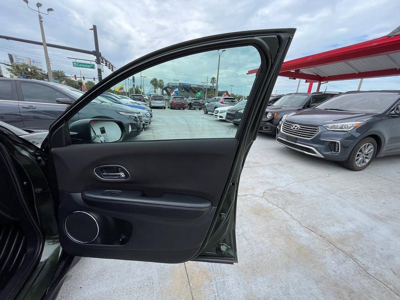 Used 2017 Honda HR-V EX image 6