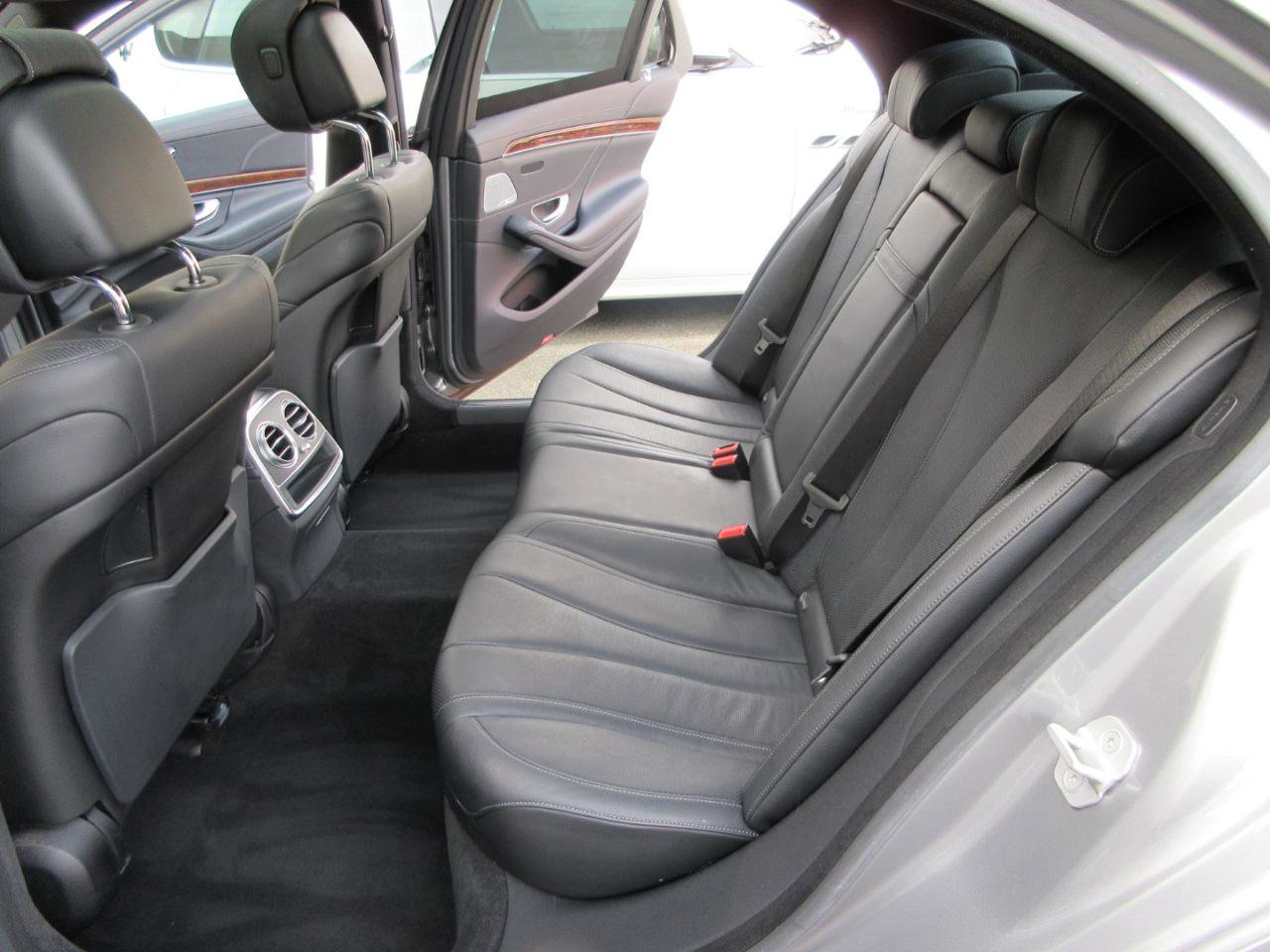 Used 2015 Mercedes-Benz S 550 Sedan image 37