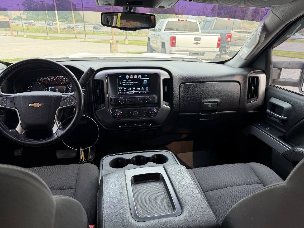 Used 2018 Chevrolet Silverado 1500 LT w/ LPO, Essentials Package AWD/4WD image 16