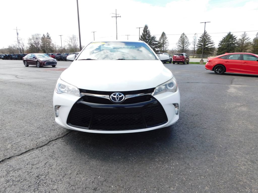 Used 2016 Toyota Camry SE w/ Moonroof Package image 8