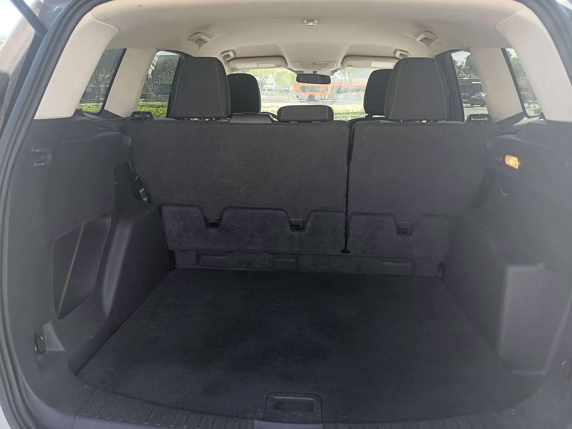 Used 2019 Ford Escape SE image 10