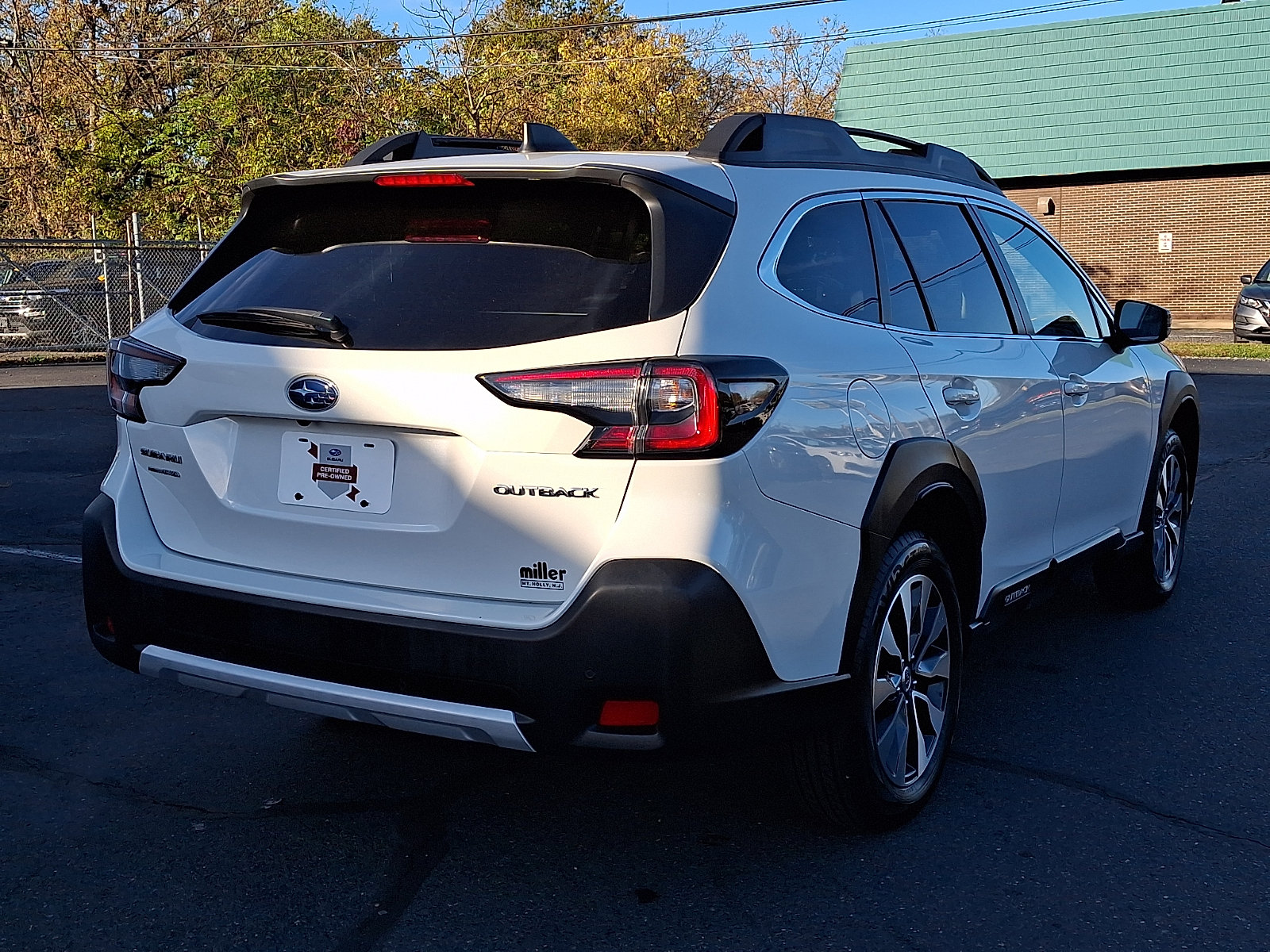 Certified 2024 Subaru Outback Limited AWD/4WD image 6