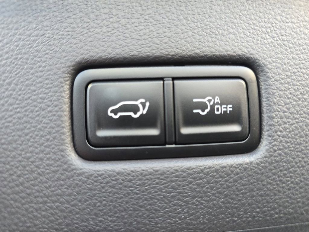 New 2026 Kia Carnival EX image 18