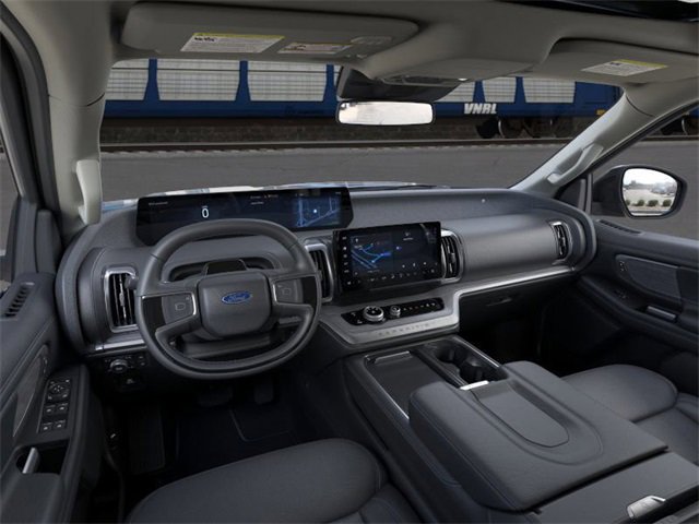 New 2025 Ford Expedition Platinum image 9