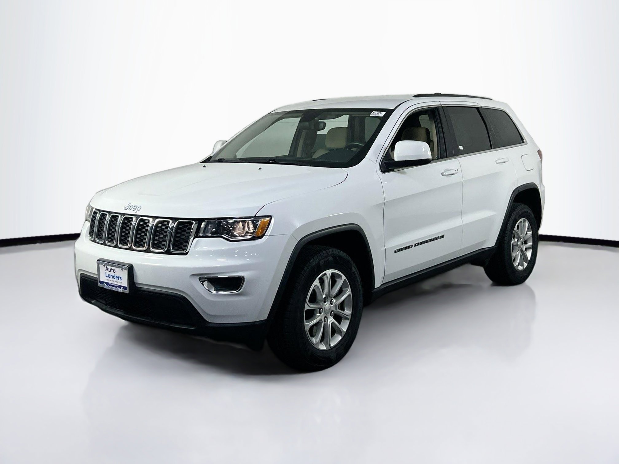 Used 2022 Jeep Grand Cherokee Laredo E image 1
