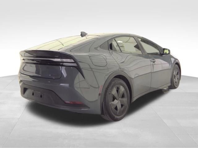 Used 2023 Toyota Prius Prime FWD image 2