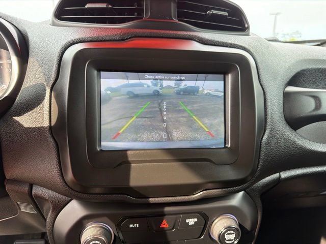 Used 2018 Jeep Renegade Trailhawk w/ Popular Equipment Group AWD/4WD image 16