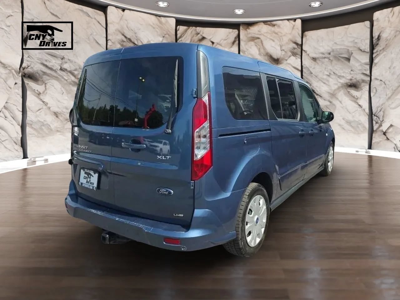 Used 2019 Ford Transit Connect XLT FWD image 5