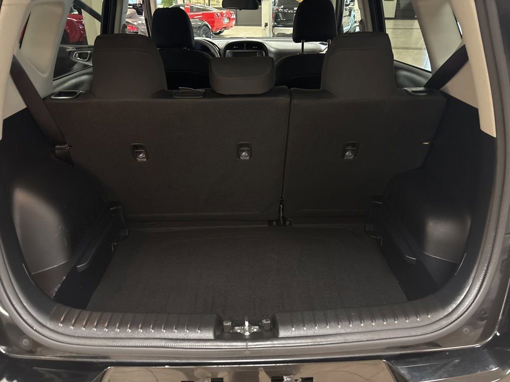 Used 2025 Kia Soul LX FWD image 21