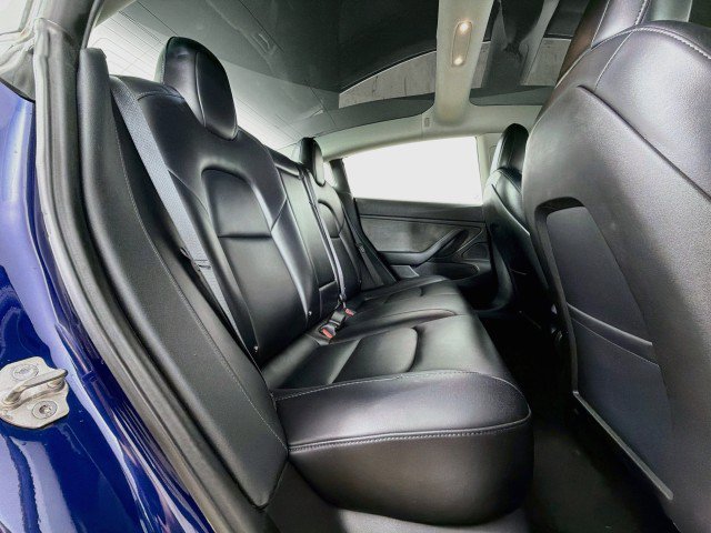 Used 2018 Tesla Model 3 Long Range RWD image 25