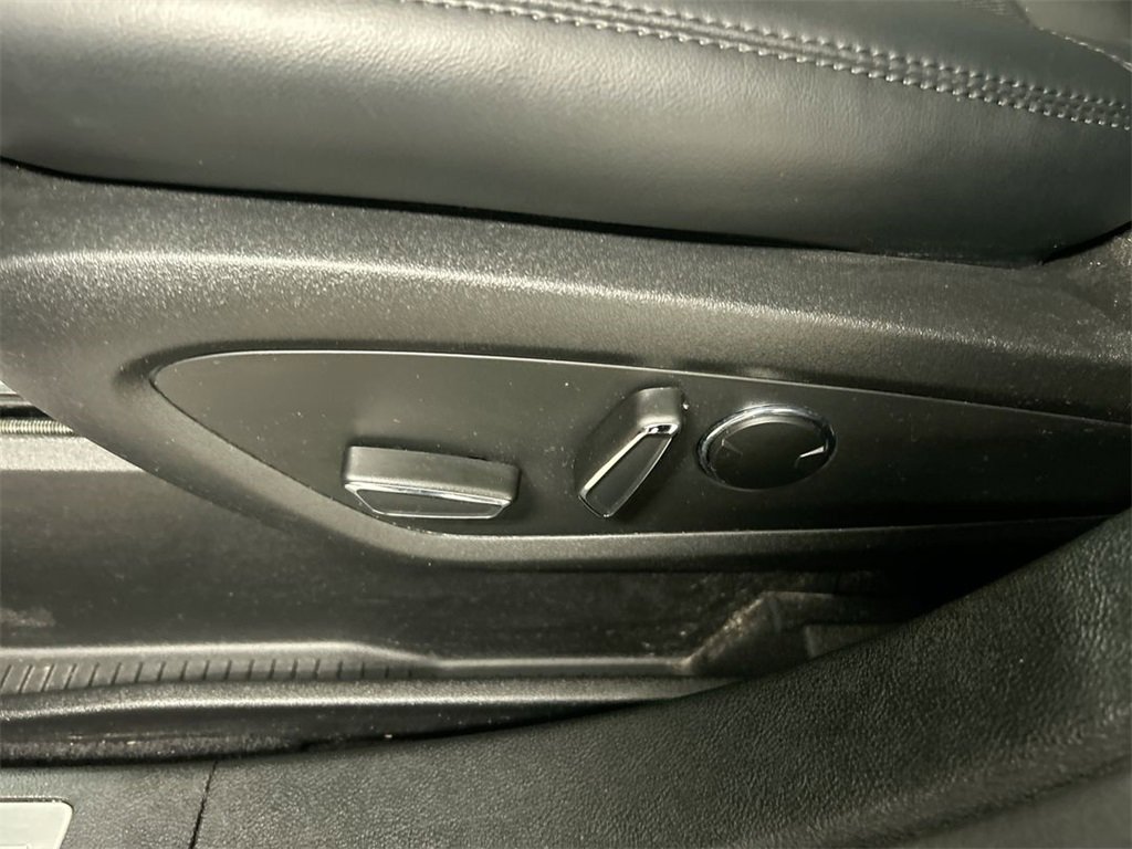 Used 2023 Lincoln Nautilus Reserve w/ Class II Trailer Tow Package image 10