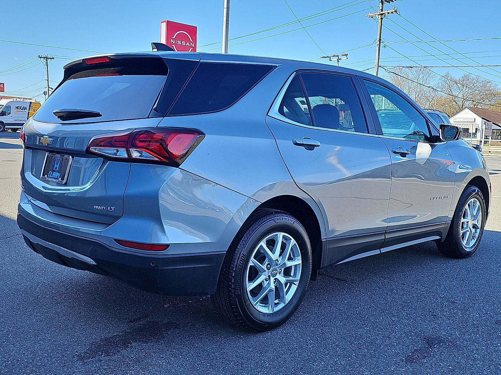 Used 2024 Chevrolet Equinox LT AWD/4WD image 4