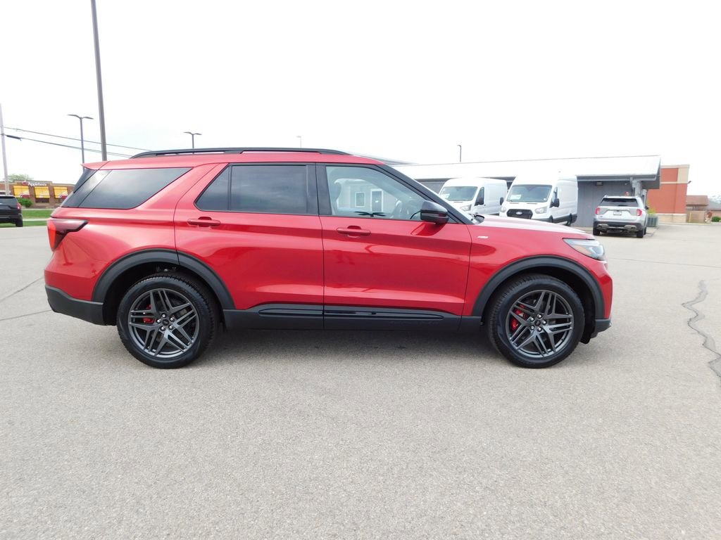 New 2026 Ford Explorer ST-Line AWD/4WD image 2