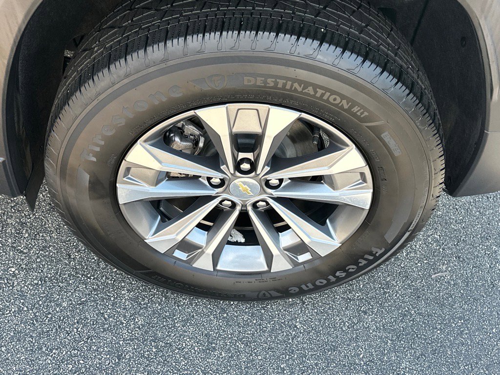 Used 2025 Chevrolet Equinox LT w/ Safety and Technology Package image 15