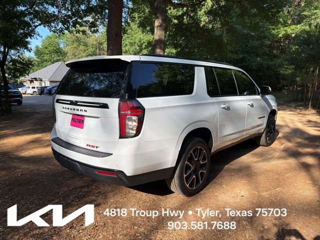 Used 2023 Chevrolet Suburban RST w/ Luxury Package RWD image 11