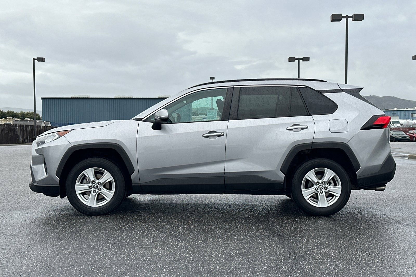 Used 2021 Toyota RAV4 XLE image 7