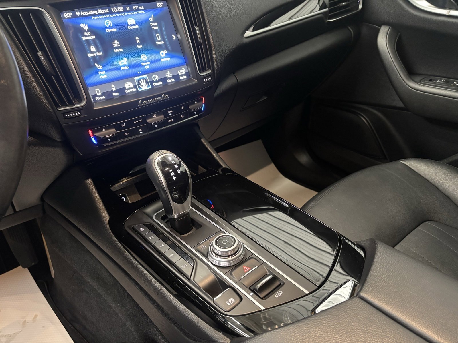 Used 2018 Maserati Levante image 21