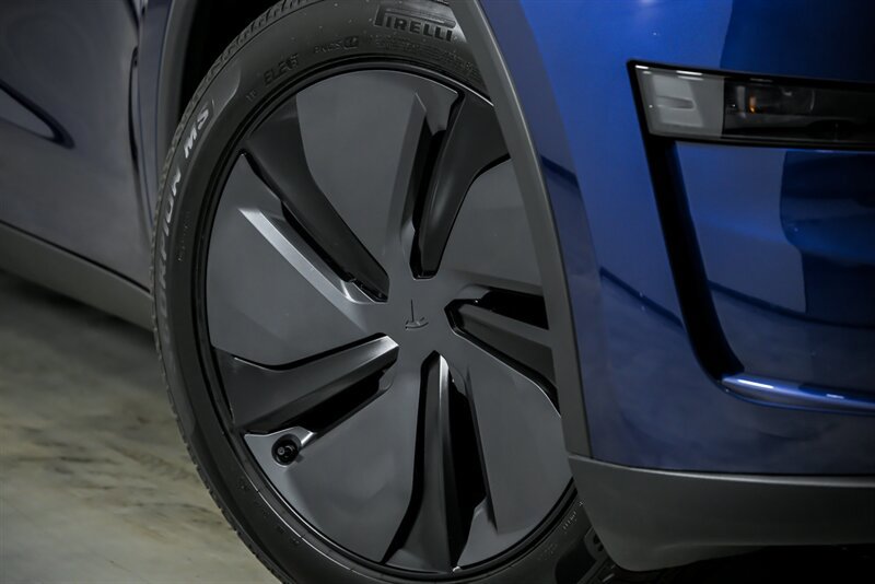 Used 2026 Tesla Model Y Long Range AWD/4WD image 4