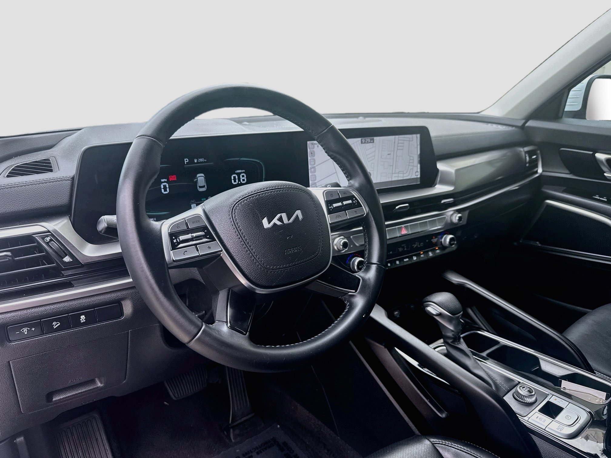Used 2024 Kia Telluride LX FWD image 7