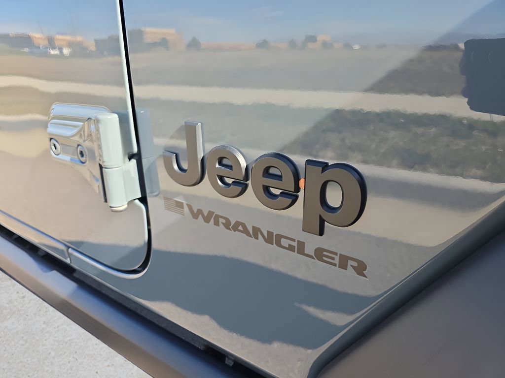 Used 2024 Jeep Wrangler Willys image 11