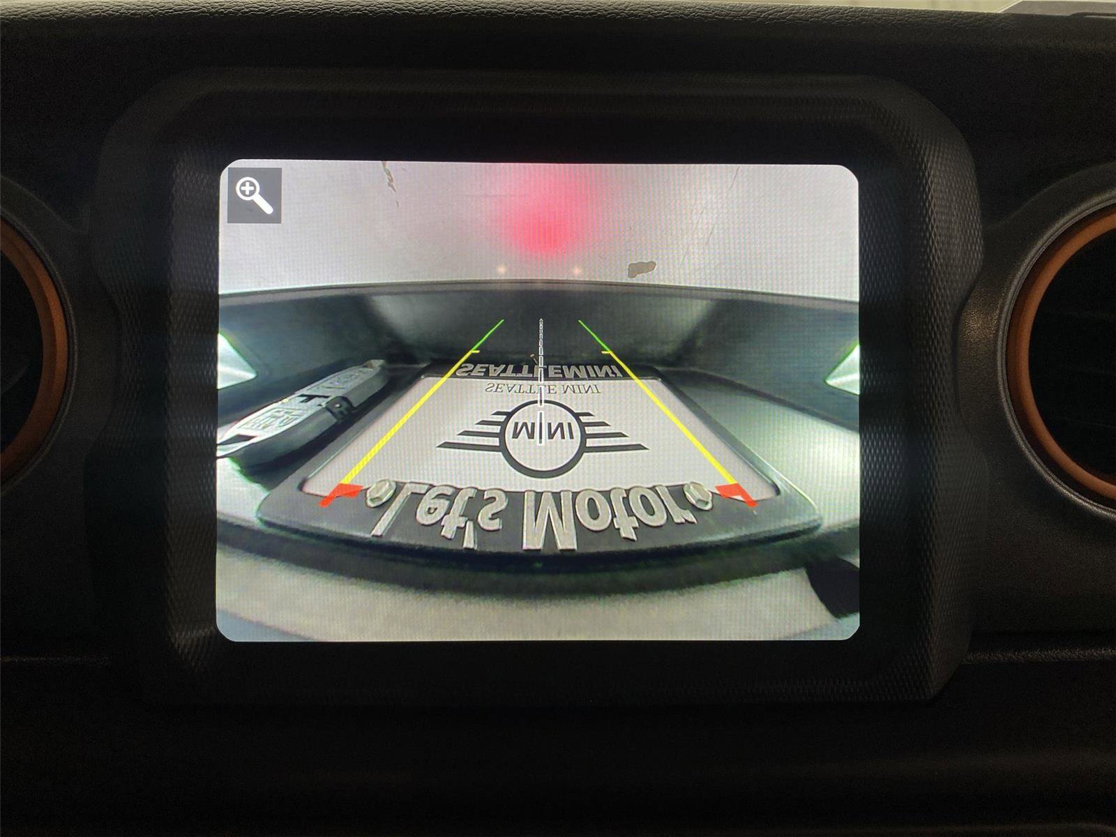 Used 2023 Jeep Gladiator Mojave w/ Cold Weather Group image 28