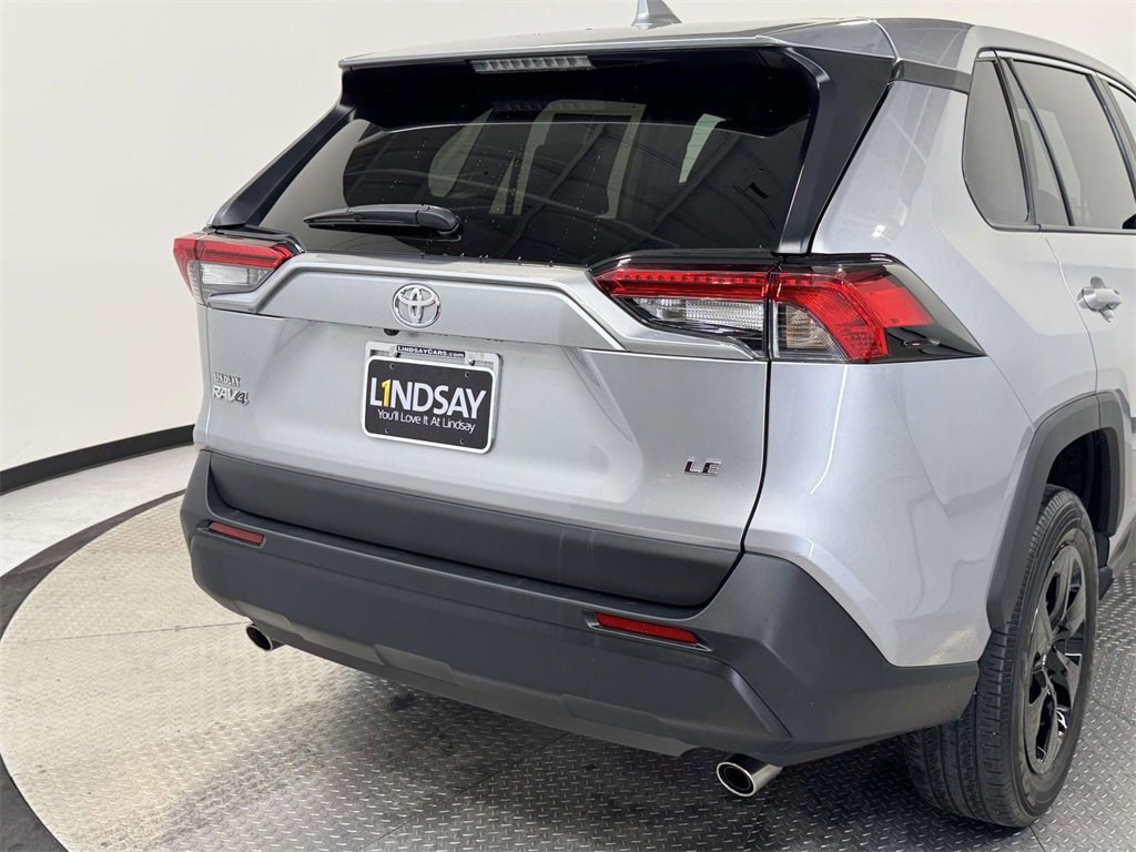 Used 2023 Toyota RAV4 LE image 8