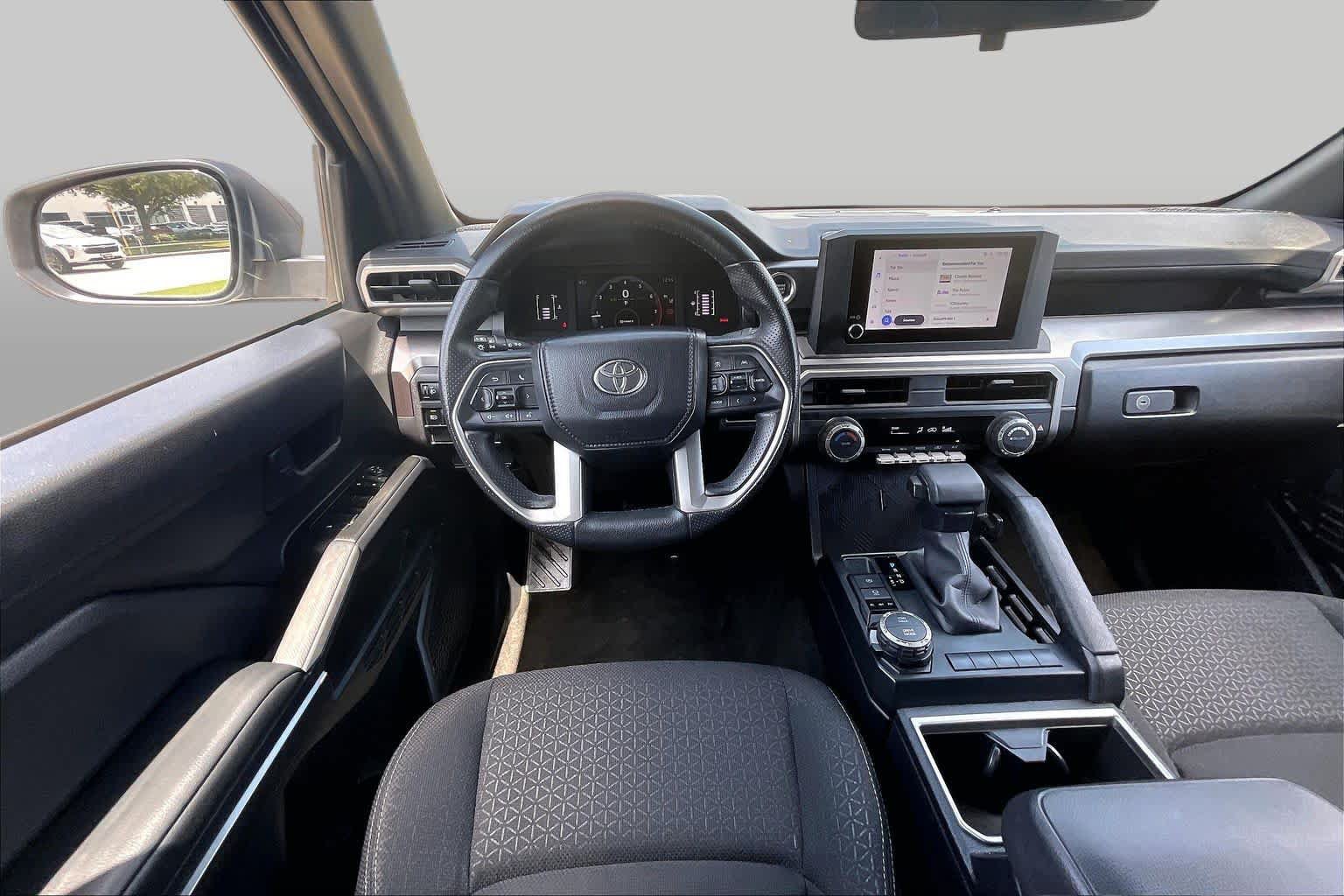 Used 2025 Toyota 4Runner SR5 AWD/4WD image 6